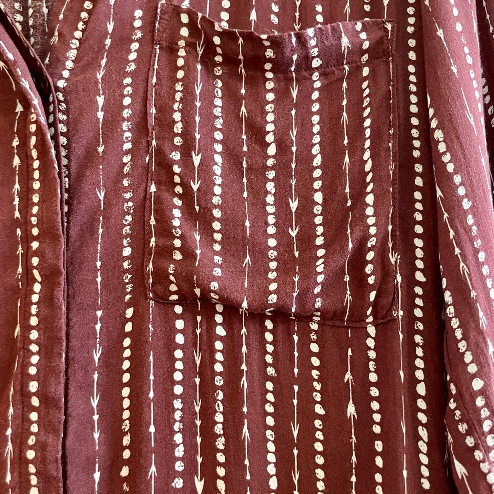 Cloth & Stone Button-Up Blouse - Picture 5 of 6